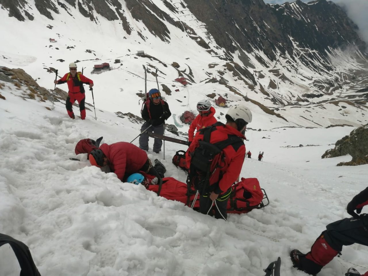 Avertismentul meteorologilor: Risc major de avalanșe în majoritatea masivelor montane
