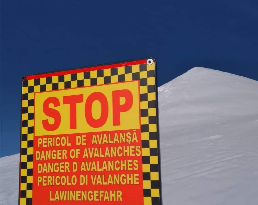 Risc mare de avalanșe în munții Făgăraș. Avertismentul meteorologilor