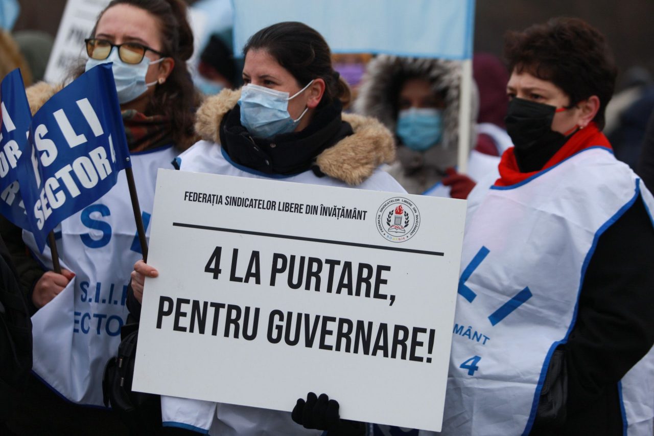 Două sindicate din învățământ au anunțat că vor face, miercuri, o grevă de avertisment de două ore. În ce interval de timp va avea loc și care sunt revendicările