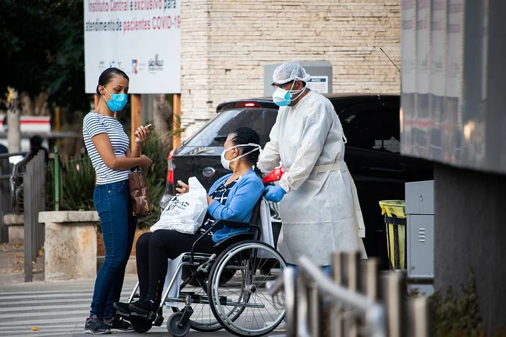 Întreaga populație a unui oraș din China va fi testată, în următoarele 24 de ore, din cauza variantei Omicron