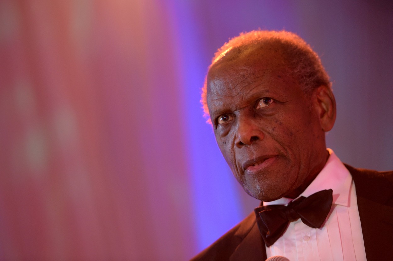 A murit actorul Sidney Poitier