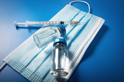 Țara europeană care nu recomandă vaccinarea anti-COVID-19 pentru copiii între 5 şi 12 ani: „Există un risc scăzut de a face o formă gravă a bolii”