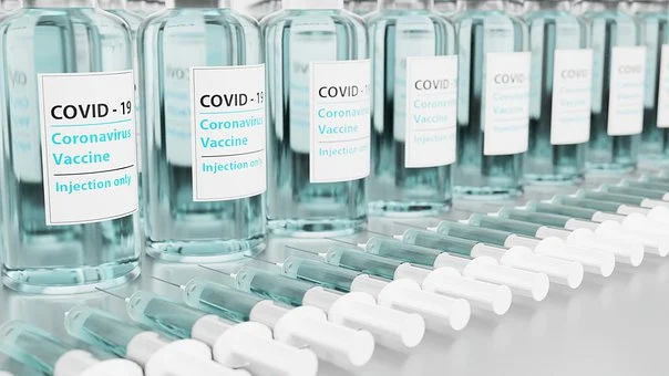 Țara europeană în care vaccinarea este obligatorie de azi, pentru persoanele de peste 50 de ani