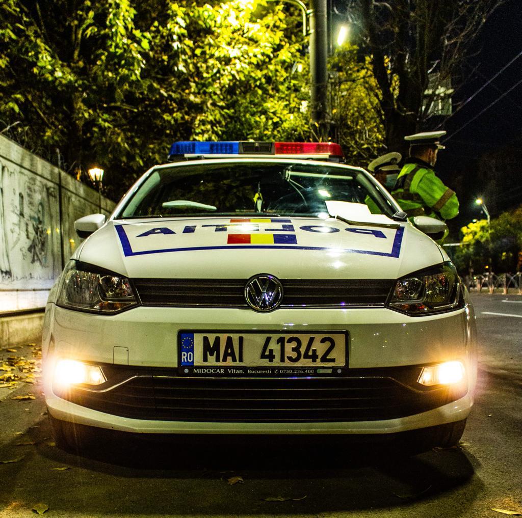 VIDEO | Un tânăr a amenințat și șantajat un minor de 15 ani din Olt pentru a fura 18.500 de lire de la părinți
