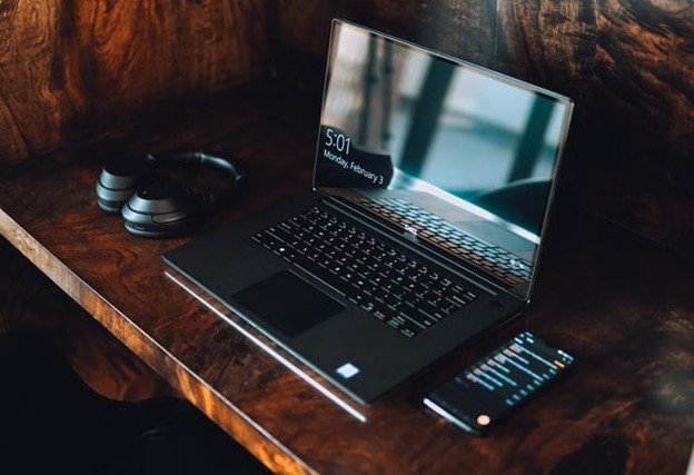 La ce să fii atent când achiziționezi laptopuri second hand