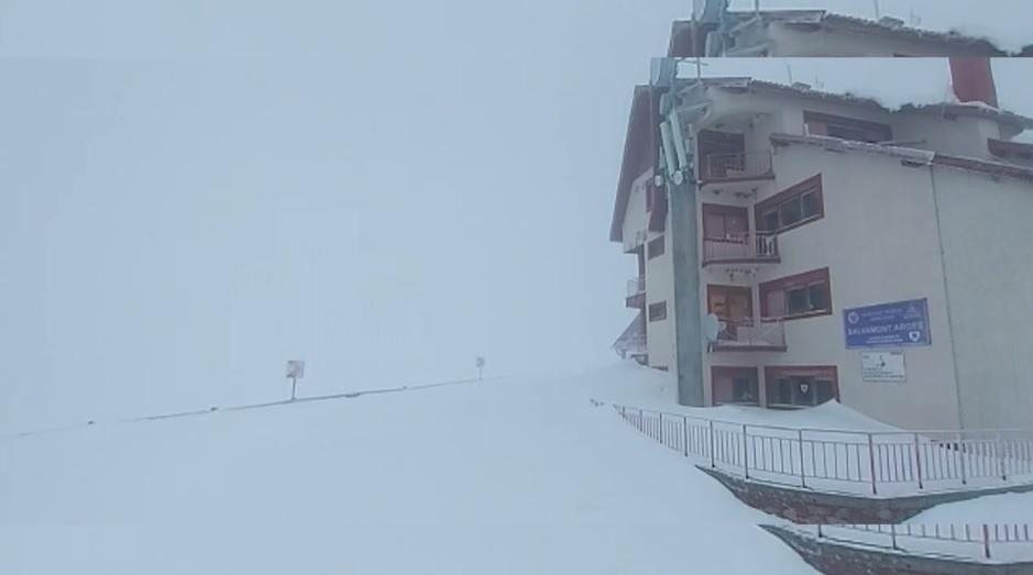 Stratul de zăpadă a ajuns la aproape 1,4 metri în Făgăraș. Cât de mare este riscul de avalanșă