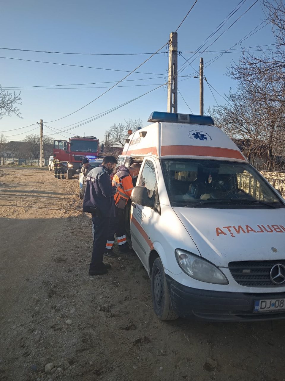 Un bărbat a căzut într-o fântână, într-o comună din județul Dolj. Cum a decurs operațiunea de salvare