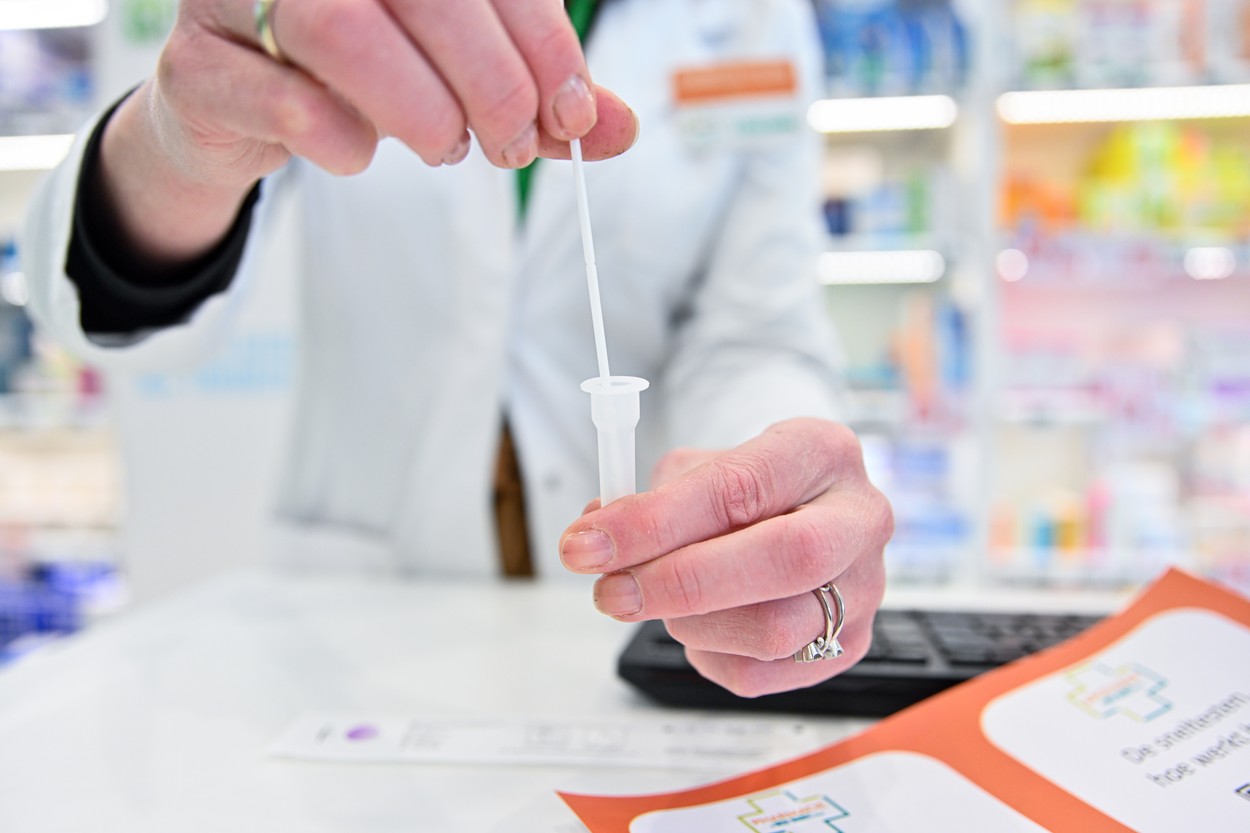 Bilanț coronavirus 20 ianuarie. Peste 19.000 de îmbolnăviri, depistate în 24 de ore. România, la un pas de record absolut