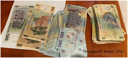 Percheziții în Neamț și Iași la mai multe cabinete de medicină de familie și centre de vaccinare, într-un dosar de eliberare de certificate de vaccinare false