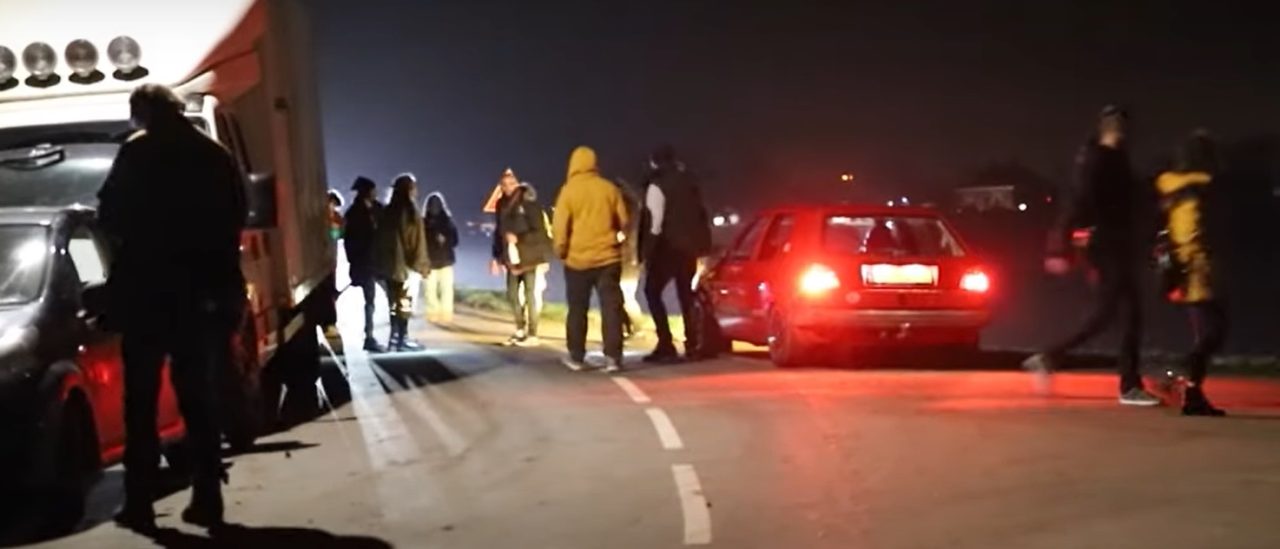 Poliţia olandeză a făcut mai multe arestări la o petrecere ilegală cu sute de persoane