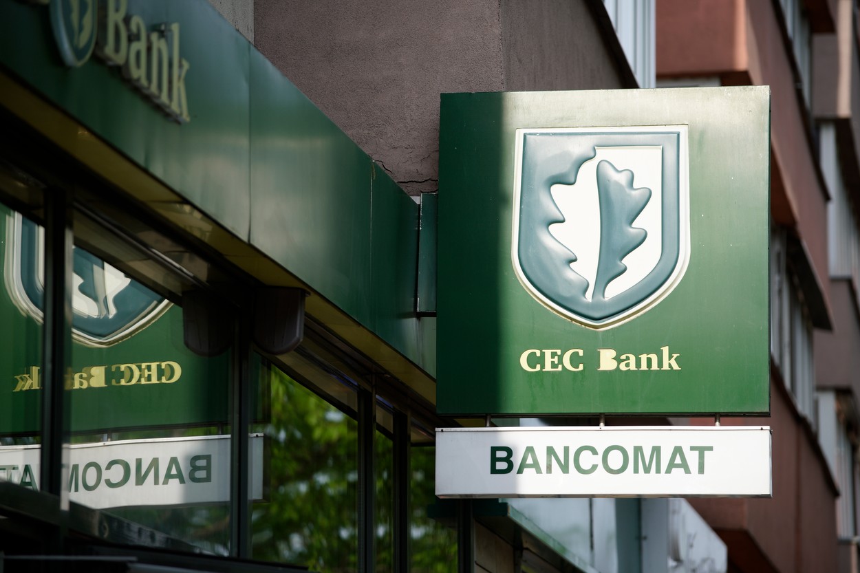 Femeia care a furat un milion de euro de la CEC Bank și i-a donat săracilor și unor biserici, trimisă din nou în judecată