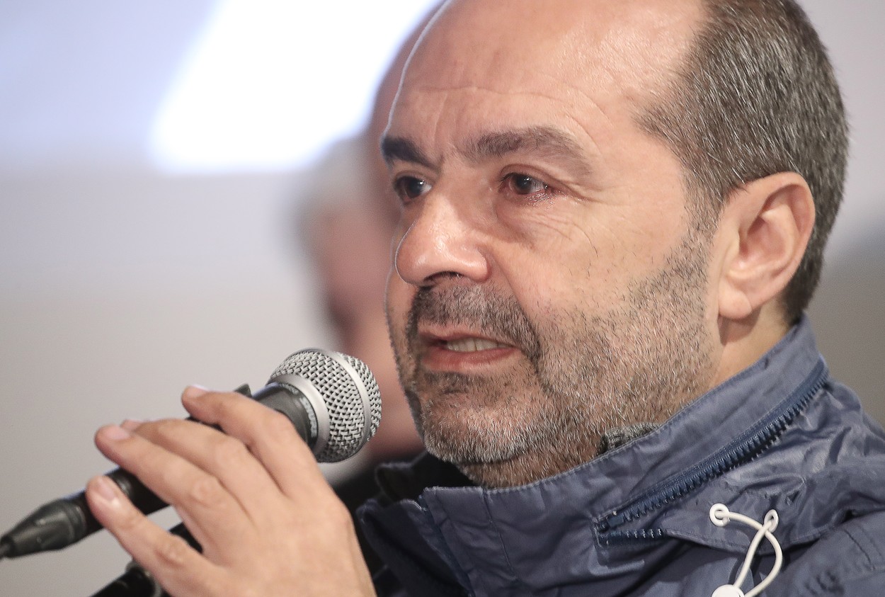Declarat ”agent străin”, scriitorul Viktor Shenderovich a decis să părăsească Rusia după ce a intrat în conflict cu ”Bucătarul lui Putin”: ”În afara patriei, dar fără botniță”