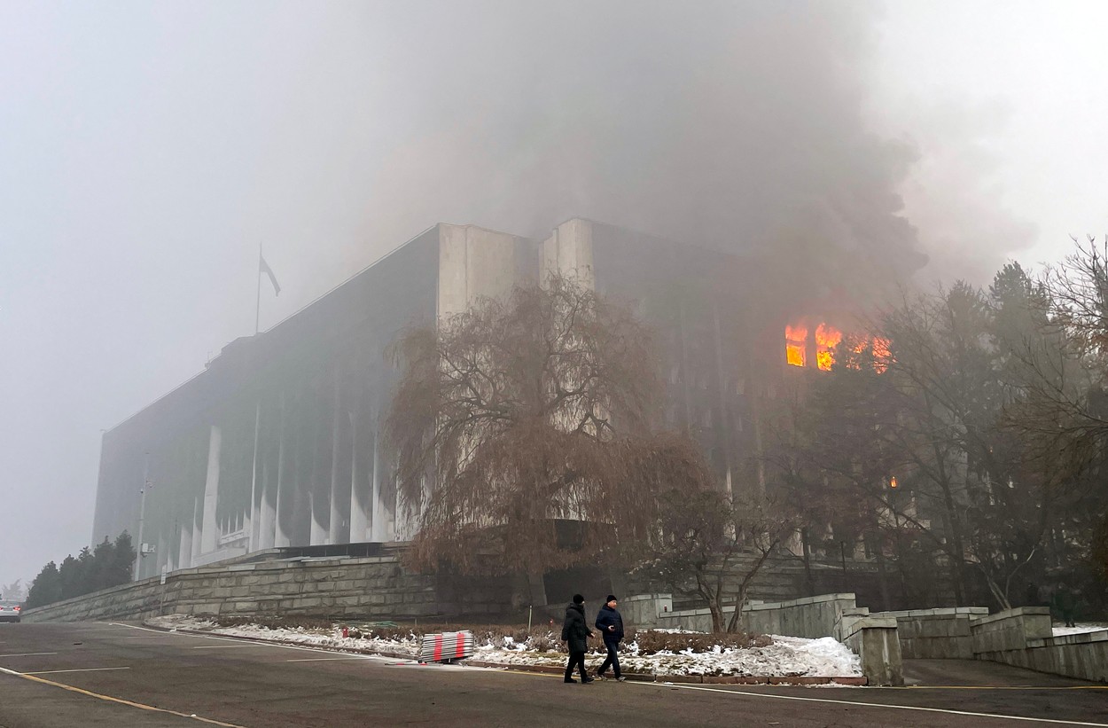 Statele Unite avertizează Rusia în privința mișcărilor de trupe din Kazahstan: „Monitorizăm atent orice posibile încălcări ale drepturilor omului”