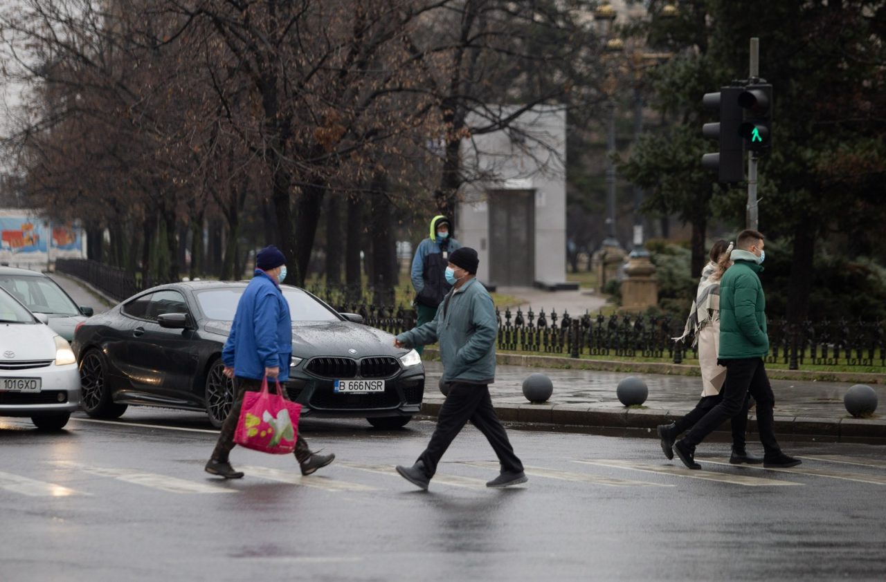 Capitala intră în scenariul roșu. Rata de infectare a ajuns, miercuri, la 3,32 la mie. CMBSU decide noile măsuri