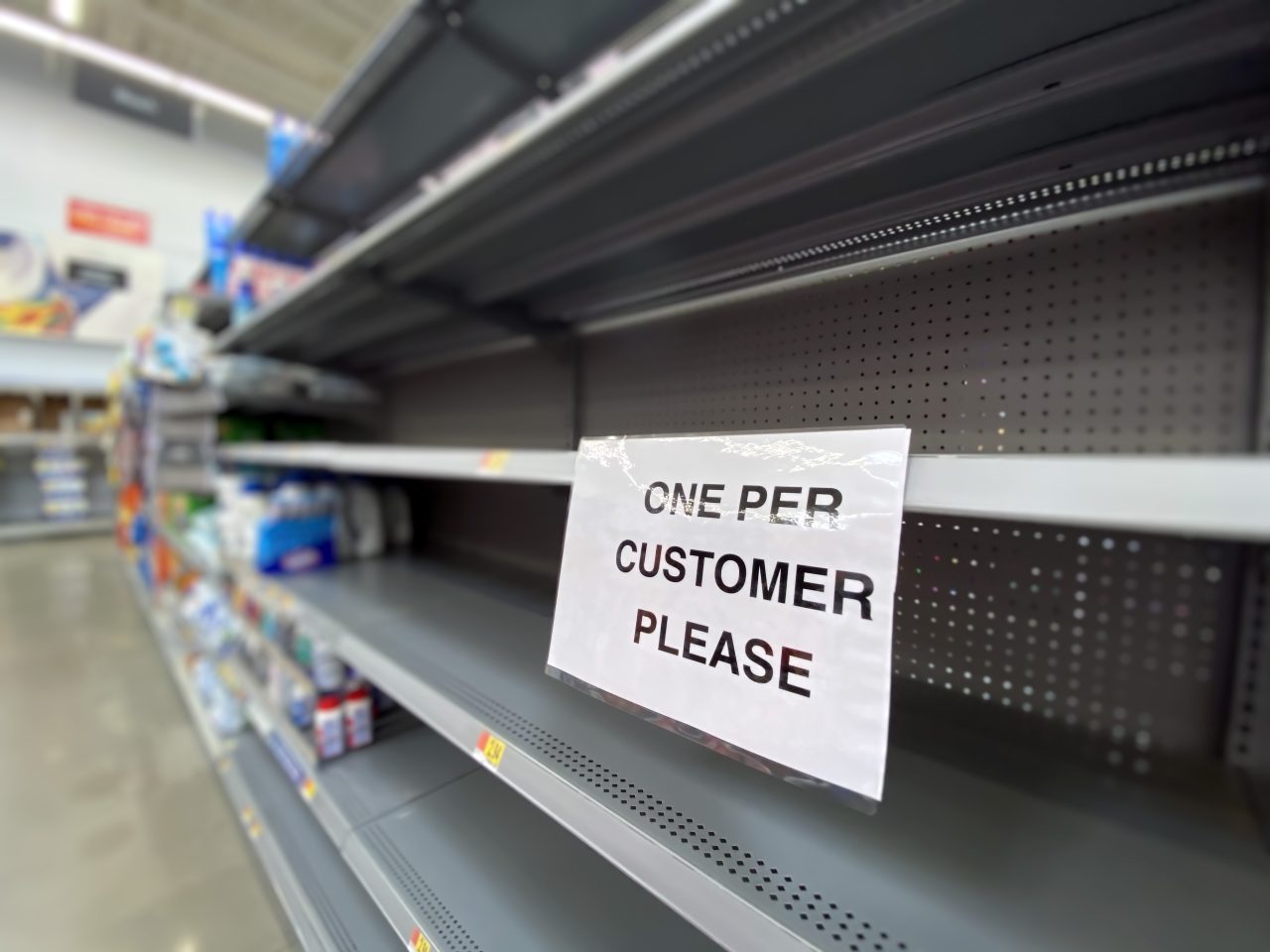 Omicron golește rafturile supermarketurilor din Statele Unite. Cum este afectat lanțul de aprovizionare