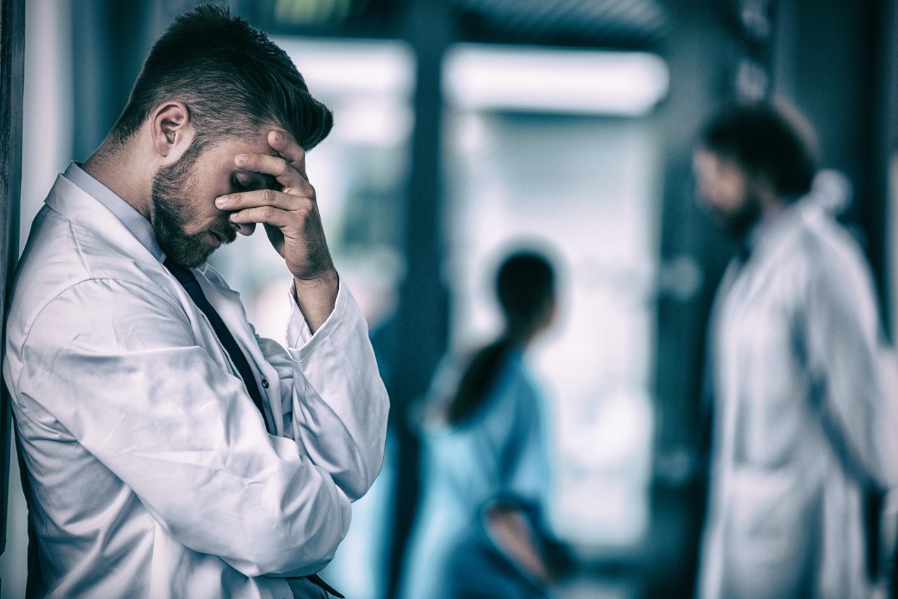 Italia: Aproape 2.000 de medici au fost suspendați vineri după ce au refuzat să se vaccineze anti-COVID