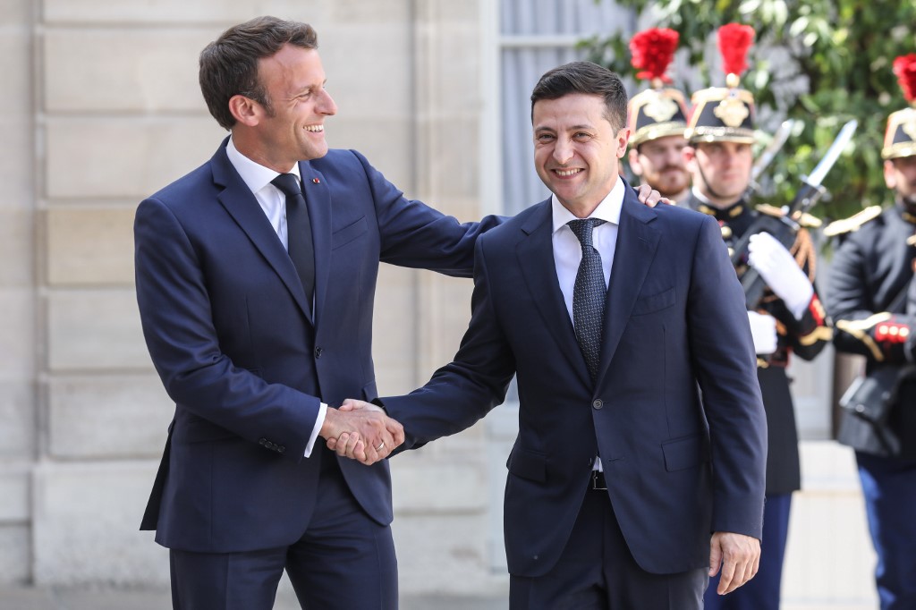 Emmanuel Macron crede că este „posibil să avanseze negocierile” cu Rusia