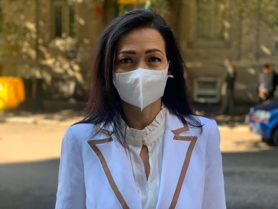 Dr. Voichiţa Lăzureanu: Culoarele de acces din mall-uri sunt inutile. Virusul ne infectează pe toţi