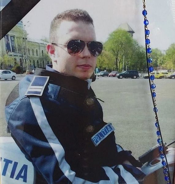 Judecătorii vor să afle dacă groapa în care a murit polițistul Bogdan Gigină era corect semnalizată, abia la șapte ani de la tragedie