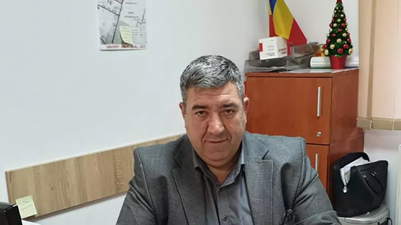 Primarul din Ștefăneștii de Jos, acuzat că a abuzat sexual o fată de 13 ani, a fost arestat preventiv