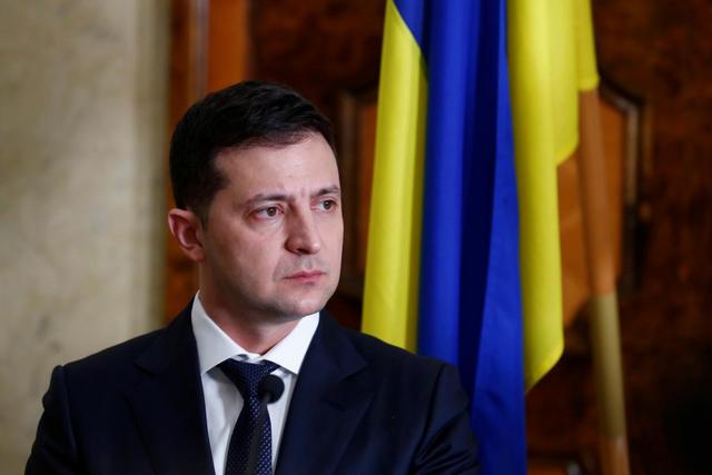 Zelenski cere ajutorul Occidentului: „Dacă nu ne ajutaţi, mâine războiul va ajunge la porţile voastre”