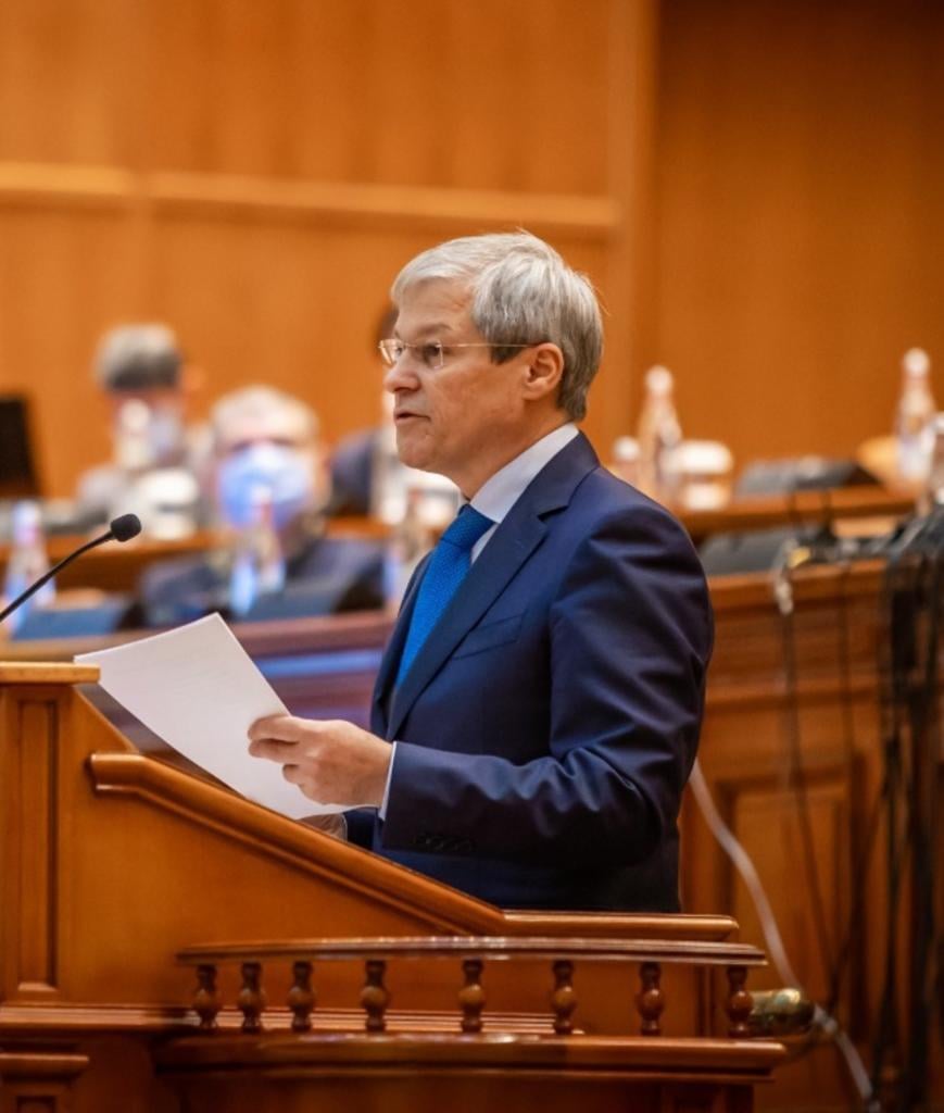 Un politician susține că a făcut preinfarct din cauza unui conflict cu Dacian Cioloș