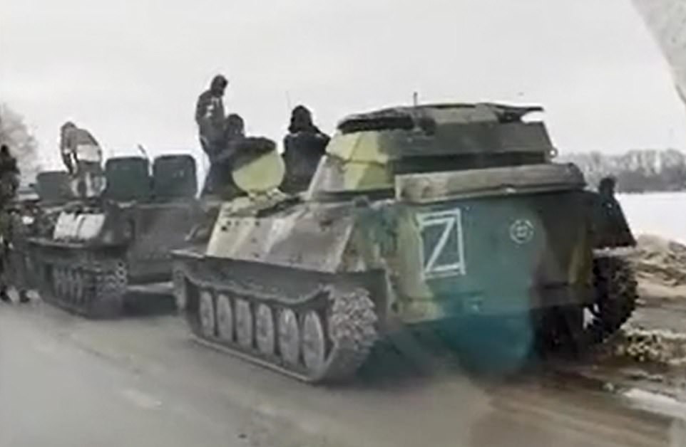 Tancuri rusești marcate cu semnul „Z” la granițele Ucrainei. Ce spus analiștii militari