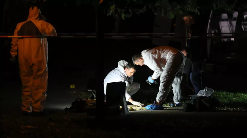 Un tânăr şi-a omorât în bătaie bunica care l-a crescut, după care a sunat la 112. Bătrâna dormea când nepotul ei a dat buzna în cameră