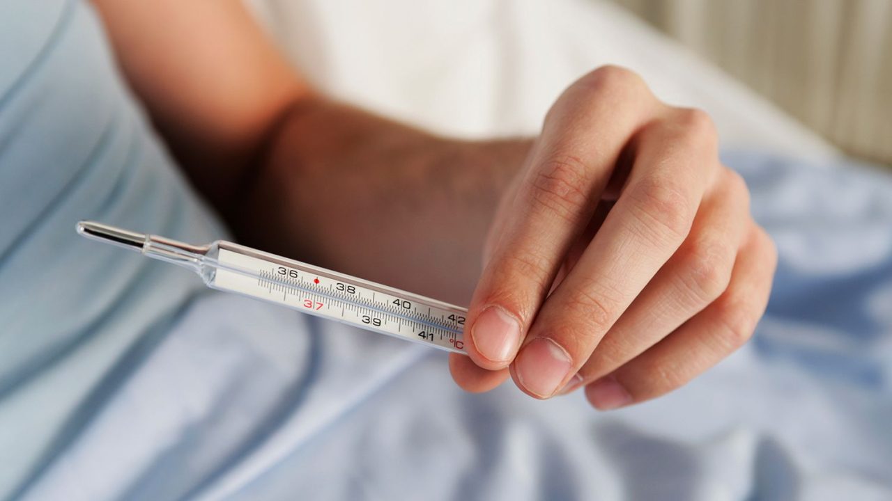O femeie s-a ales cu dosar penal pentru că a spart un termometru cu mercur