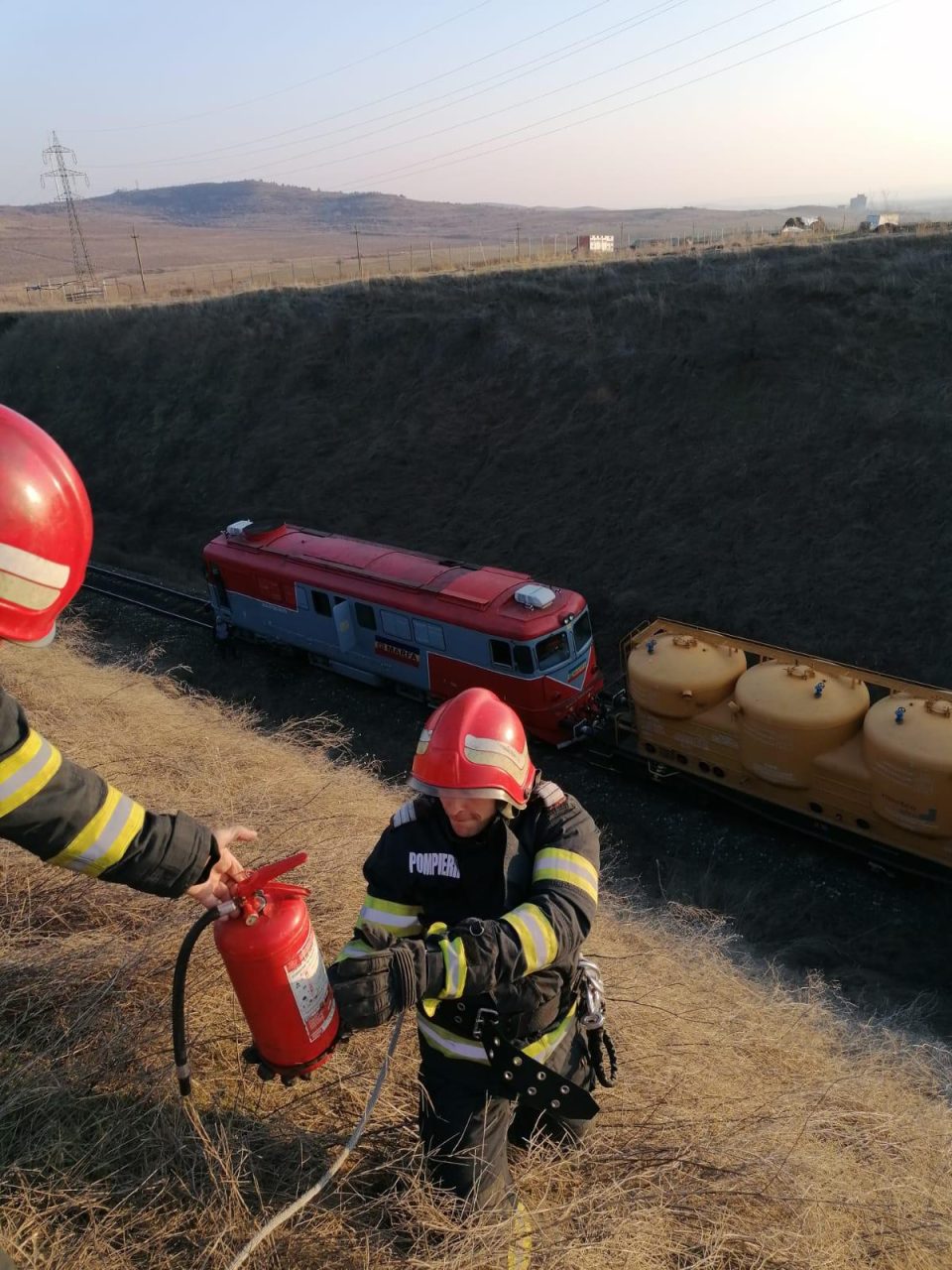 BREAKING NEWS | Risc de explozie în gara CFR din Caracal. Scurgeri de gaz la un vagon încărcat cu GPL. Personalul CFR a fost evacuat