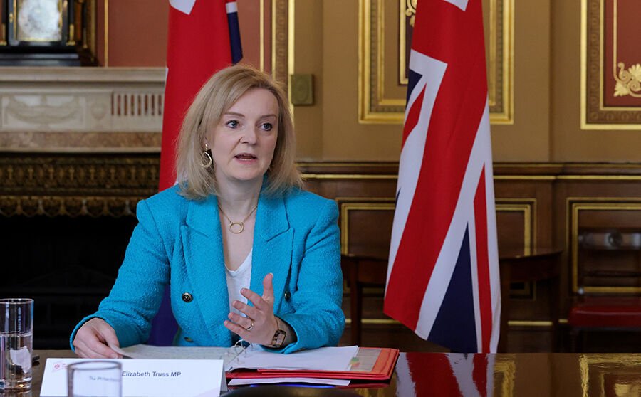 Daily Star: Liz Truss a supraviețuit în funcție mai puțin decât o salată iceberg scoasă din frigider (VIDEO)