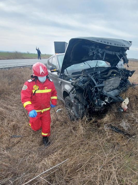 Trei persoane au murit într-un accident produs în Ialomiţa