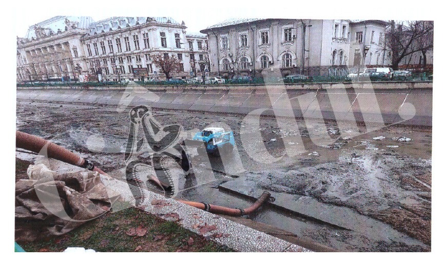 CMBSU a confirmat situația de urgență de lângă Podul Victoriei, unde există pericolul surpării carosabilului, iar cuva de sub Dâmbovița este puternic afectată