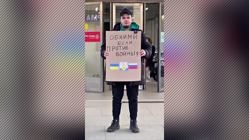 Influencer rus, cu aproape 2 milioane de urmăritori pe TikTok, mesaj sfidător la adresa lui Putin, chiar la Moscova | FOTO, VIDEO