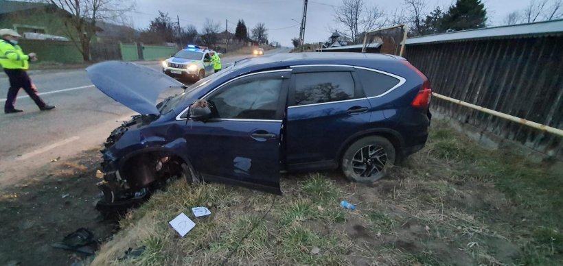 Mașină cu refugiați ucrainieni, implicată într-un accident în județul Neamț. Șoferița a adormit la volan