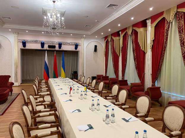 BERD „suspendă, cu efect imediat” accesul Rusiei şi Belarus la fondurile sale