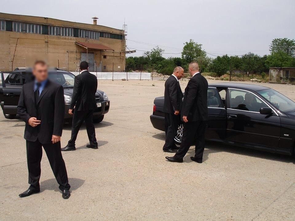 Bodyguarzii ucraineni care muncesc în UE au demisionat și au plecat la război. Între ei sunt și foști militari care vorbesc limba română