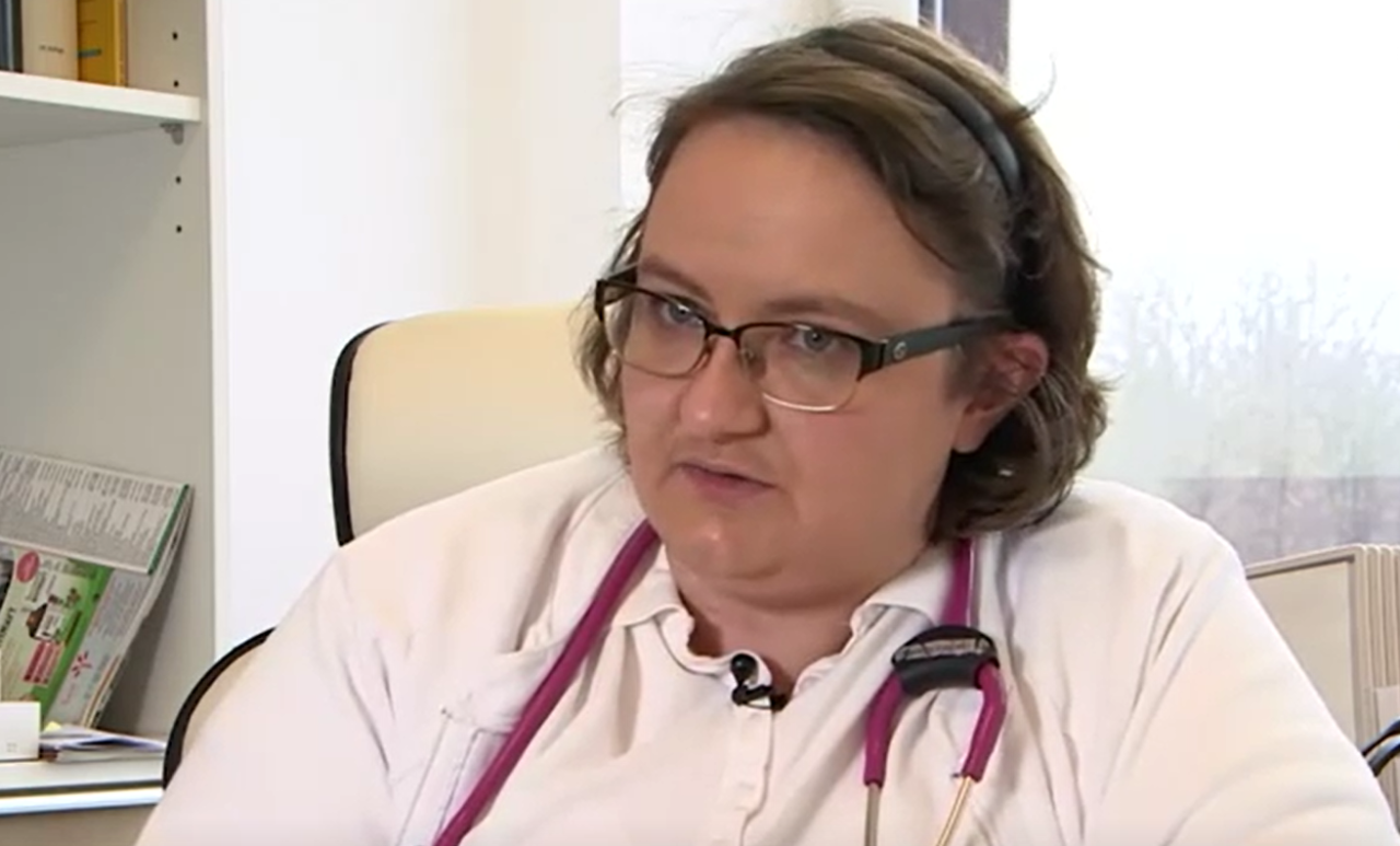 Doctoriță de familie, amenințată cu moartea din cauza vaccinării anti-COVID: „Te voi executa. Salutare, tâmpito!”. Femeia și-a angajat un paznic înarmat