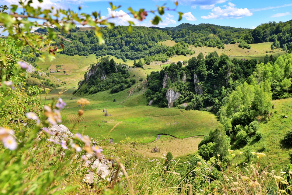 FOTO | Locul din România numit „Palma lui Dumnezeu”. Colțul de rai ascuns în munți