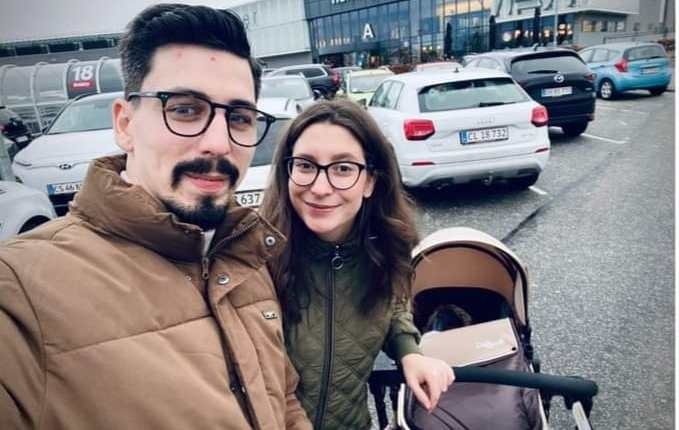 Bebelușul celor doi români arestați în Danemarca a fost externat și dat în plasament. Părinții nu au voie să îl vadă în următoarele șase luni