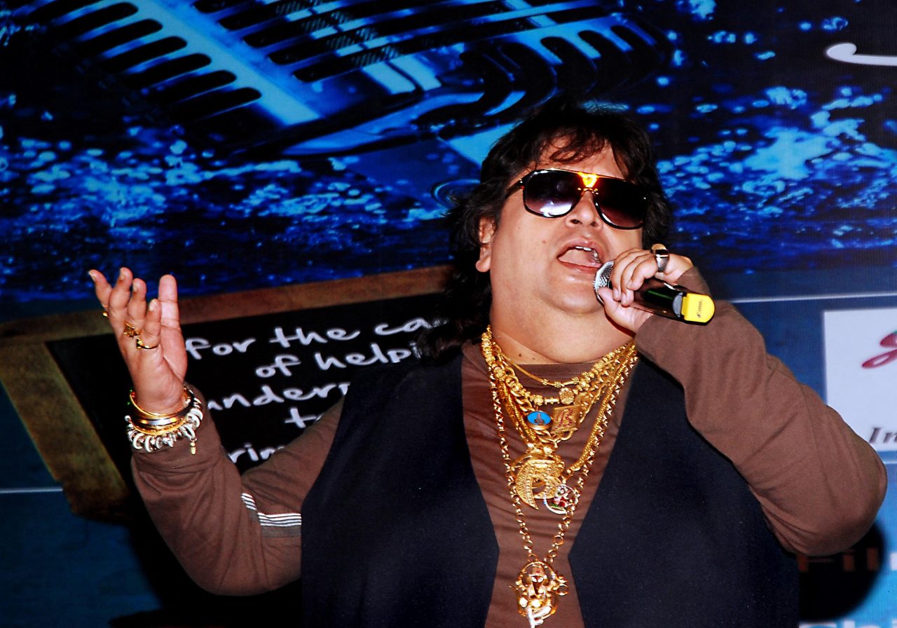 Muzicianul disco indian Bappi Lahiri, „Elvis Presley de Bollywood”, a murit la 69 de ani