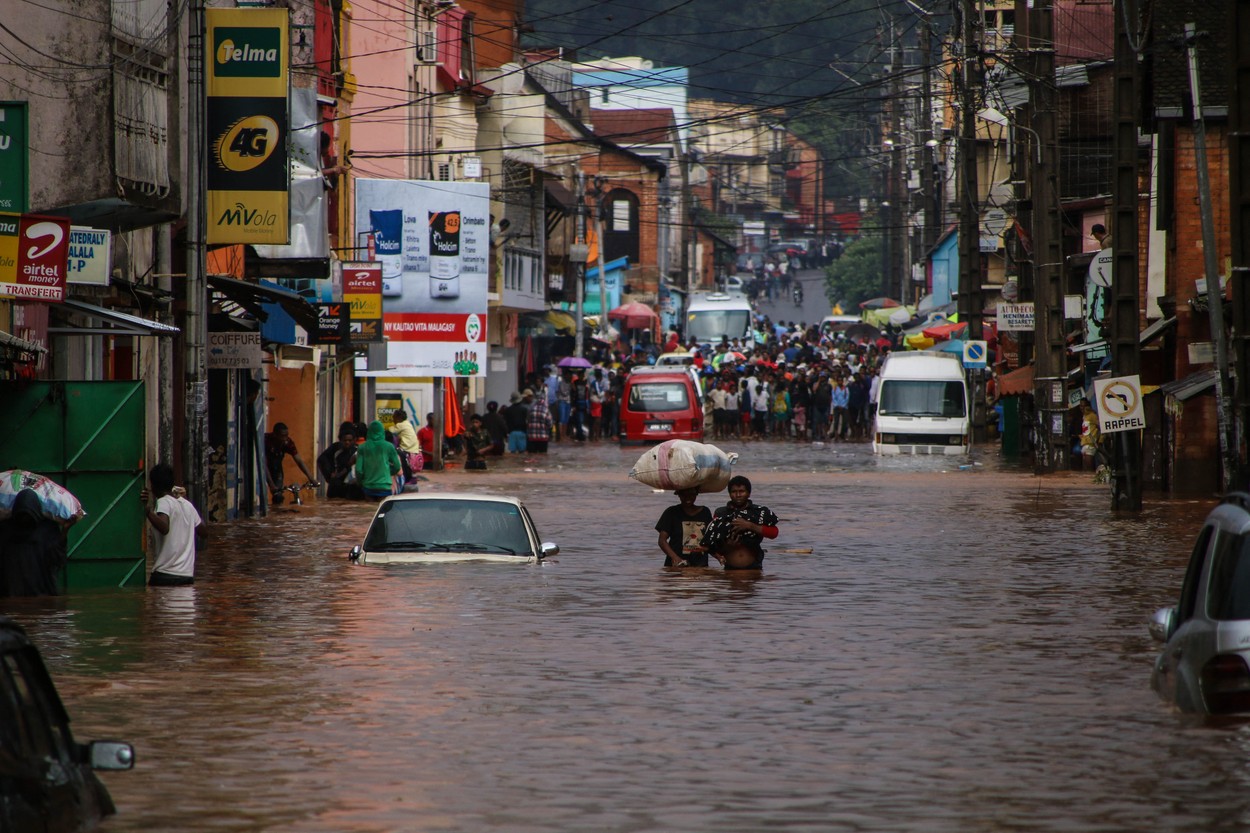 Insula Madagascar, lovită de ciclonul Batsirai. Cel puțin zece morți. Circa 150.000 de persoane ar putea fi strămutate