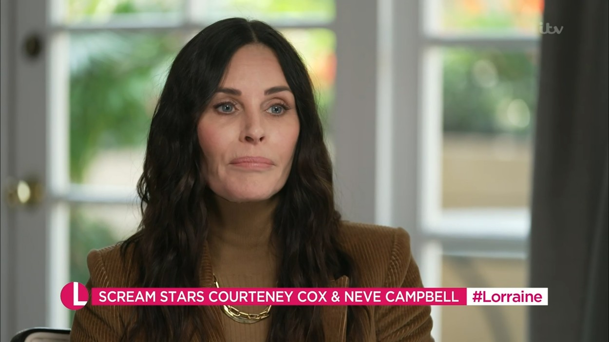 Courteney Cox spune că arăta „foarte ciudat” după intervențiile estetice pe care acum le refuză cu îndârjire
