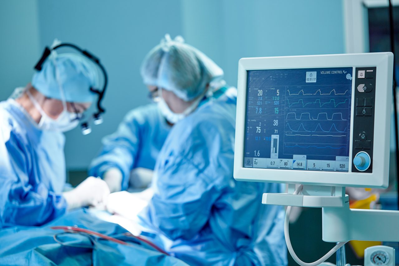 Prelevare de organe la Spitalul din Moinești, transplantate unor pacienți din București și Iași. Chirurgul Adrian Cotîrleț: ”Cu acest gest suprem, un om pe care nu-l cunoşti, prinde putere şi trăieşte”