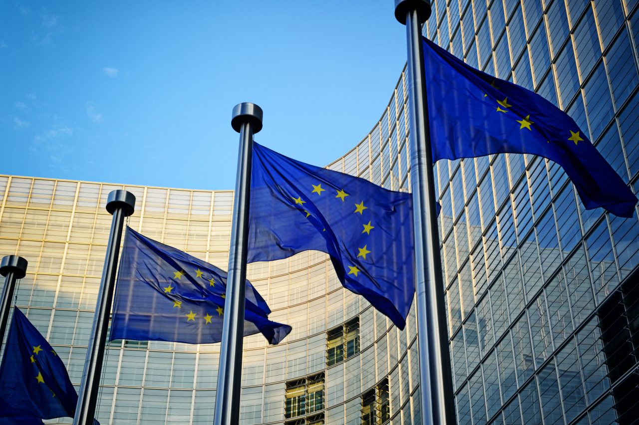 Comisia Europeană anunță Polonia că îi va reține o parte din fondurile europene pe care le are de primit. Care este motivul