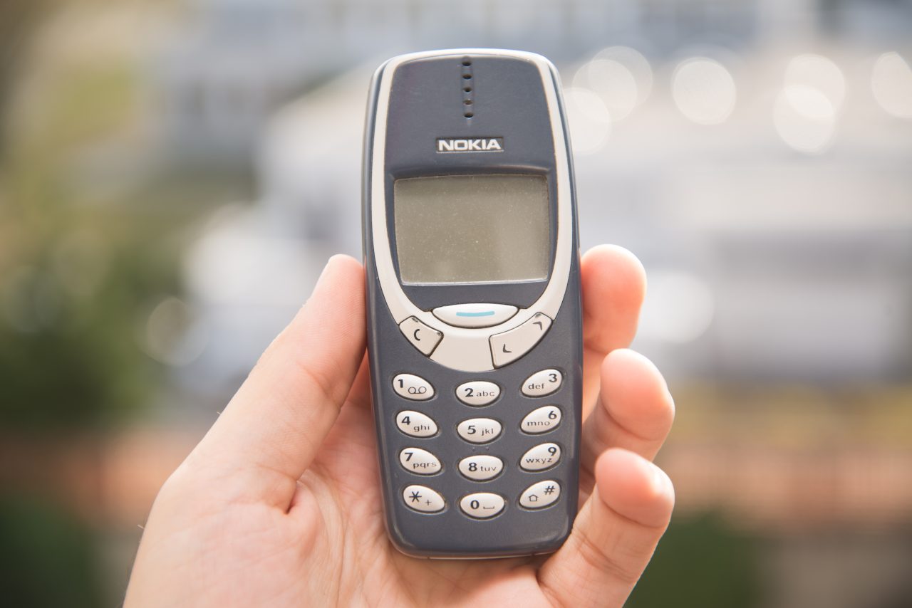 Cu cât se vinde în 2022 un Nokia 3310. Cât costă pe OLX