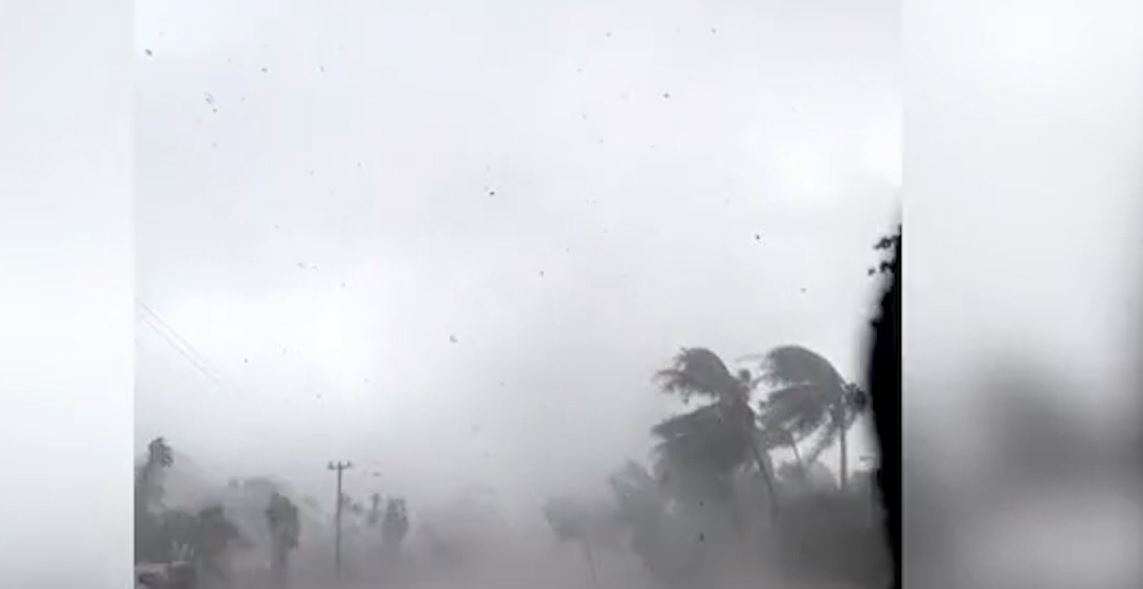 VIDEO | Moment terifiant în Australia. O familie a fost surprinsă de o tornadă. „Este real? Nu vreau să mor!”