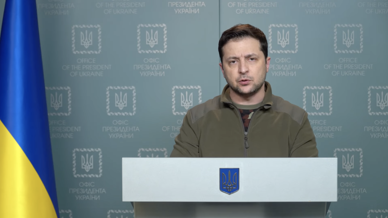 Zelenski acuză Moscova că recurge la „teroarea nucleară”: Este prima dată în istorie când o țară atacă o centrală nucleară