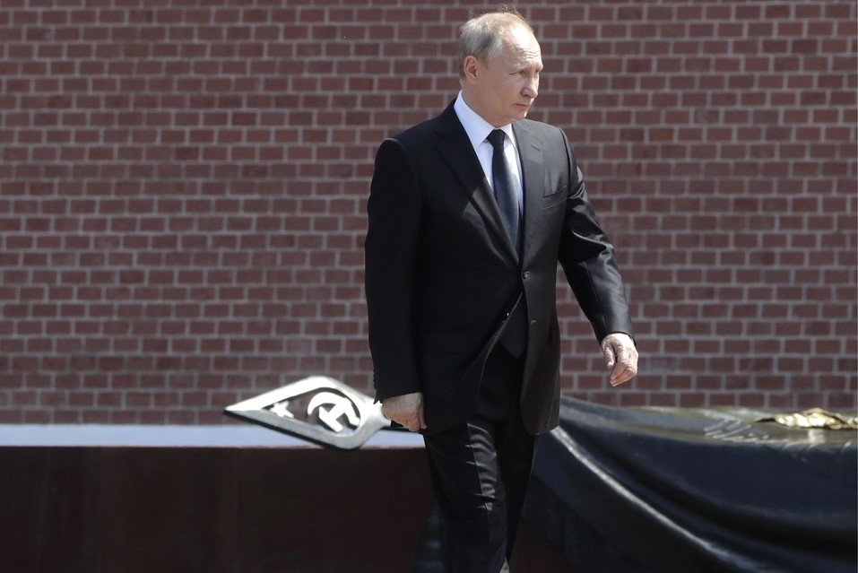 Generalul Eugen Bădălan, despre imaginile recente cu „servieta nucleară” a lui Putin: Vrea să transmită un mesaj că nu a renunţat la ideea unui atac nuclear (VIDEO)