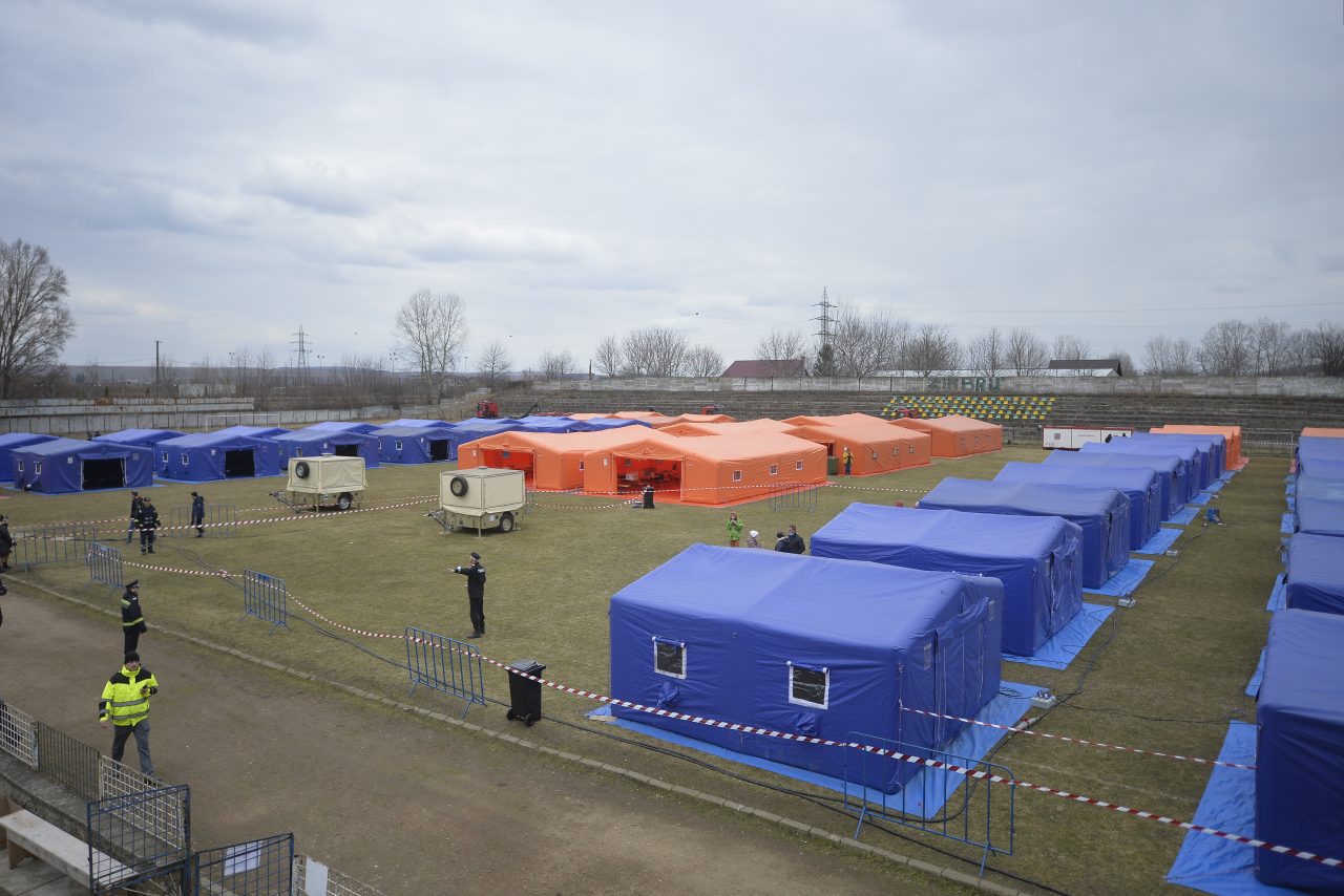 Președintele Klaus Iohannis merge în vizită în tabăra de refugiați de la Siret